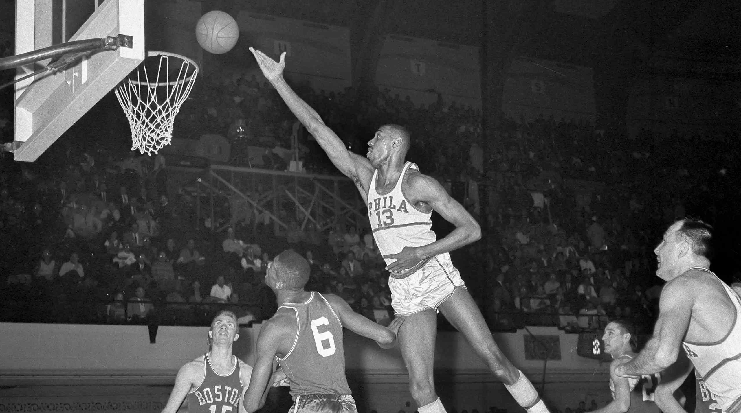 Wilt Chamberlain in full stretch.